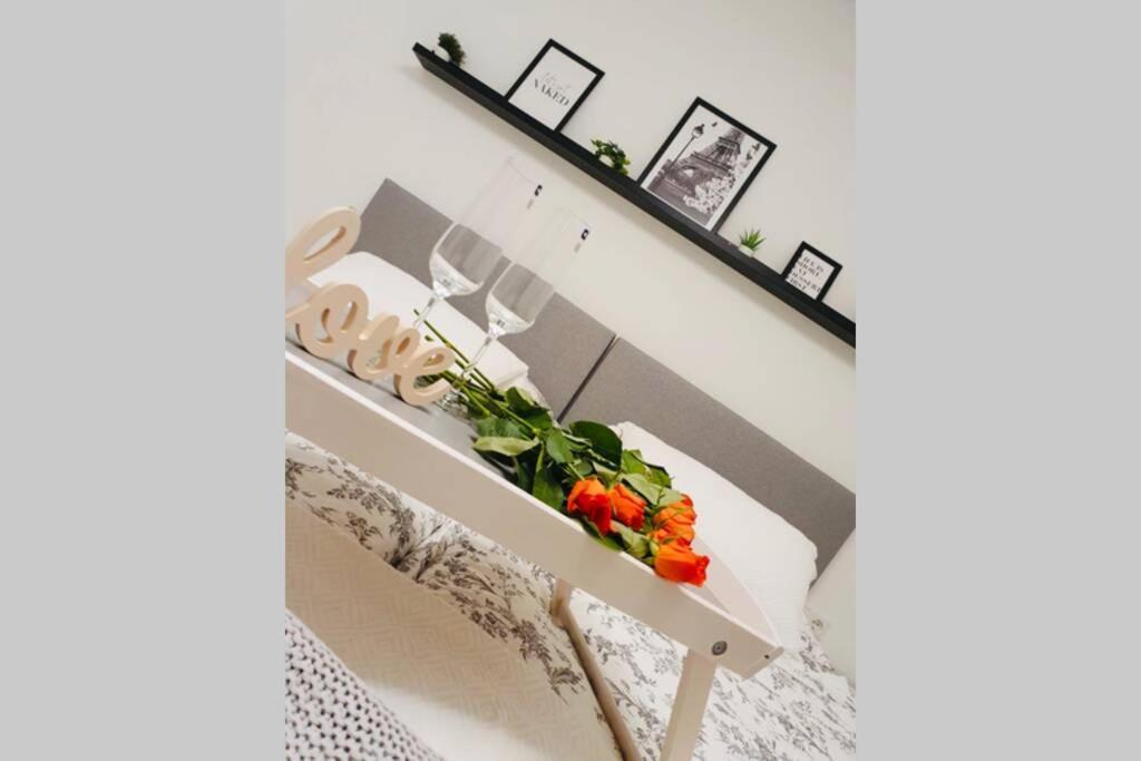 Leon Apartment Neu! Gemuetlichkeit An Erster Stelle Linz Luaran gambar